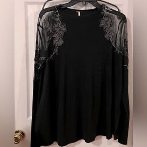 Free People size L sweater with embroidered shear shoulders. NWOT